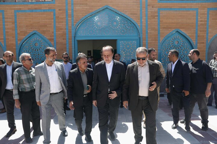 حضور نایب رئیس مجلس در گلزار مطهر شهدای گمنام شهرستان سر بیشه