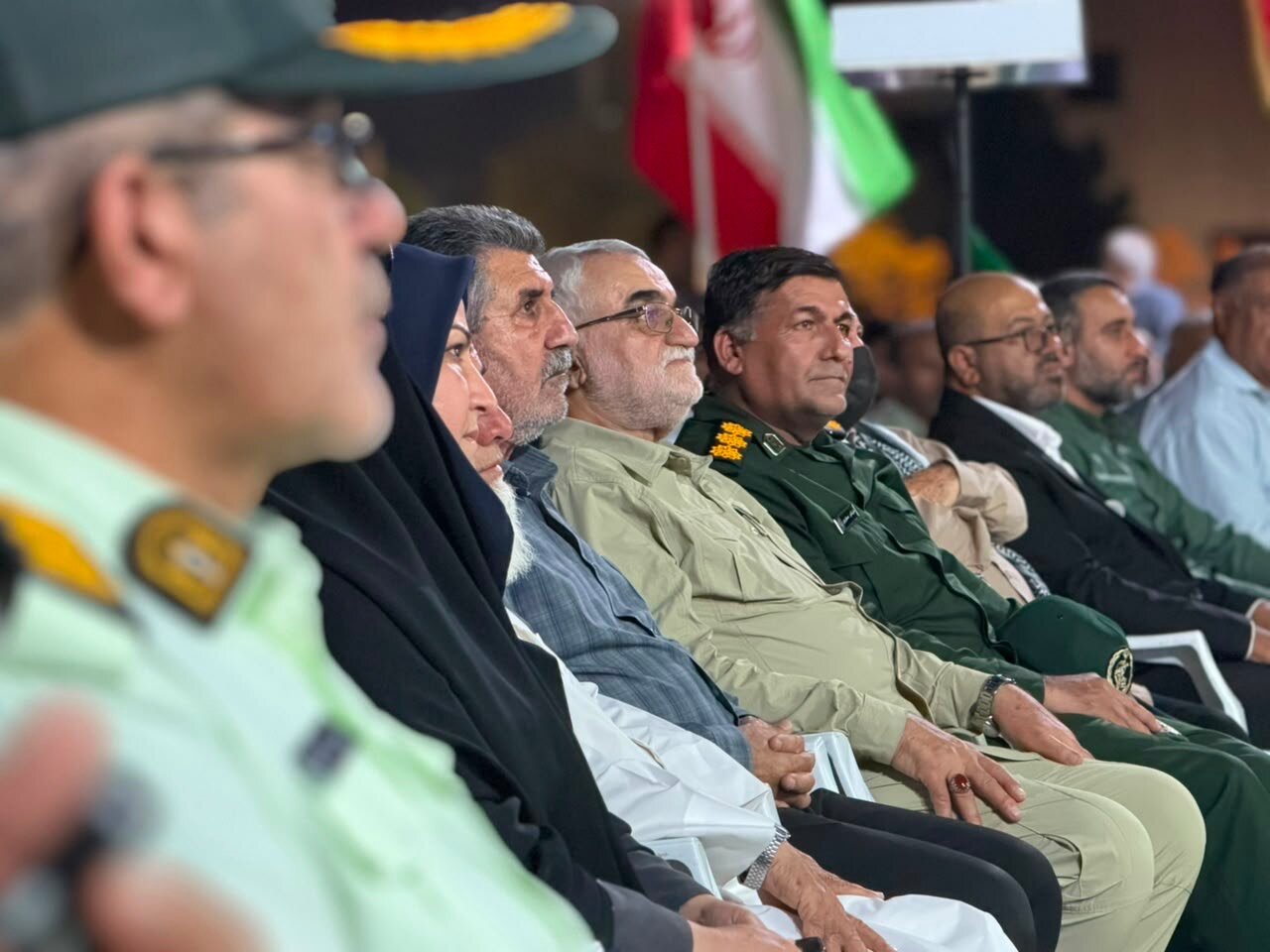 قانون تنگه هرمز در مجلس تدوین می‌شود/ حفظ امنیت این آبراه هزینه دارد/حقوق ایرانیان آسیب‌دیده در امارات را از طریق وزارت امور خارجه پیگیری می‌کنیم/ آینده خلیج فارس باید بدون پایگاه‌های آمریکا باشد