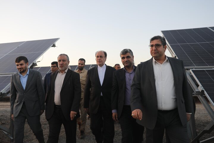 افتتاح نیروگاه خورشیدی نهبندان با حضور نایب رئیس مجلس