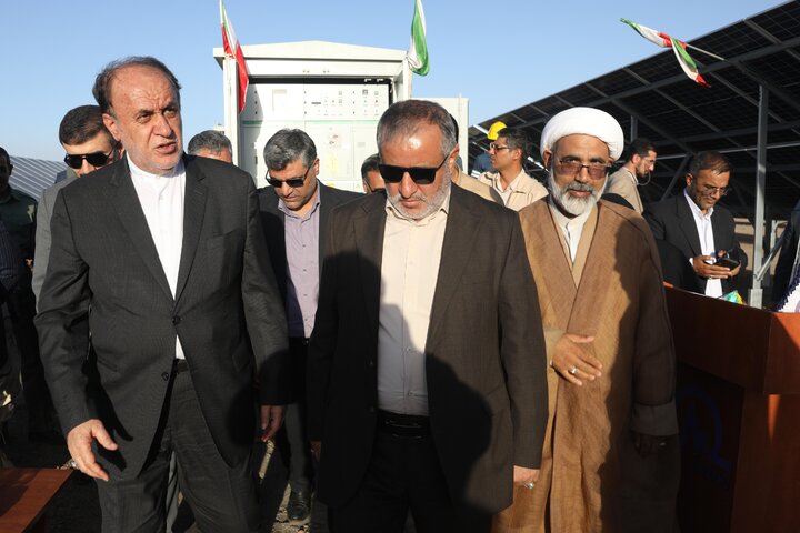 افتتاح نیروگاه خورشیدی ۳ مگاواتی نهبندان با حضور نایب رئیس مجلس