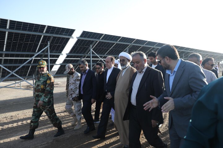 افتتاح نیروگاه خورشیدی ۳ مگاواتی نهبندان با حضور نایب رئیس مجلس