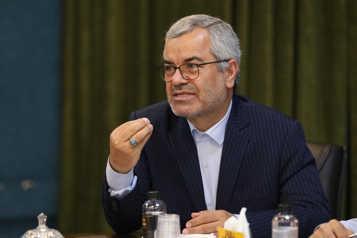 نشست کمیسیون شوراها برای بررسی طرح تحقیق و تفحص مدیریت پسماند استان گیلان