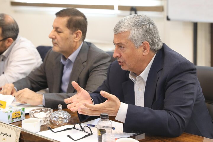 نشست کمیسیون شوراها برای بررسی طرح تحقیق و تفحص مدیریت پسماند استان گیلان