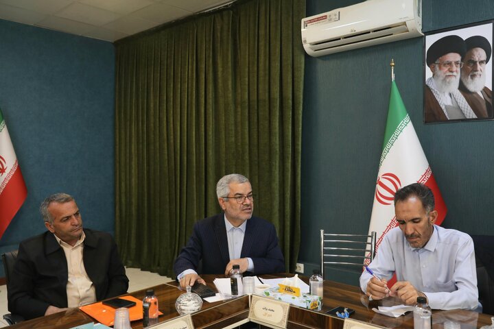 نشست کمیسیون شوراها برای بررسی طرح تحقیق و تفحص مدیریت پسماند استان گیلان
