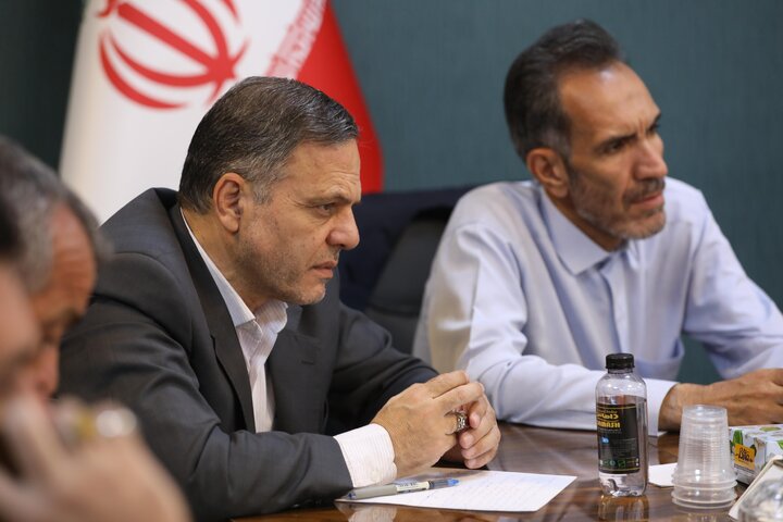 نشست کمیسیون شوراها و امور داخلی مجلس برای بررسی طرح تحقیق و تفحص از استانداری زنجان