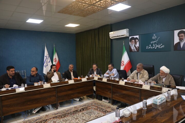 نشست کمیسیون شوراها و امور داخلی مجلس برای بررسی طرح تحقیق و تفحص از استانداری زنجان