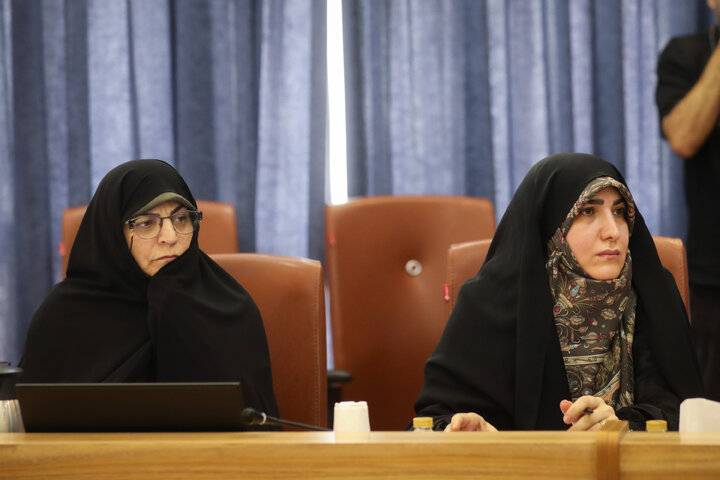 نشست مجمع نمایندگان استان تهران با معاون علمی فناوری رئیس جمهور