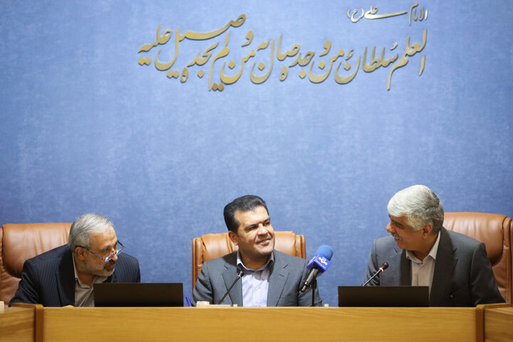نشست مجمع نمایندگان استان تهران با معاون علمی فناوری رئیس جمهور