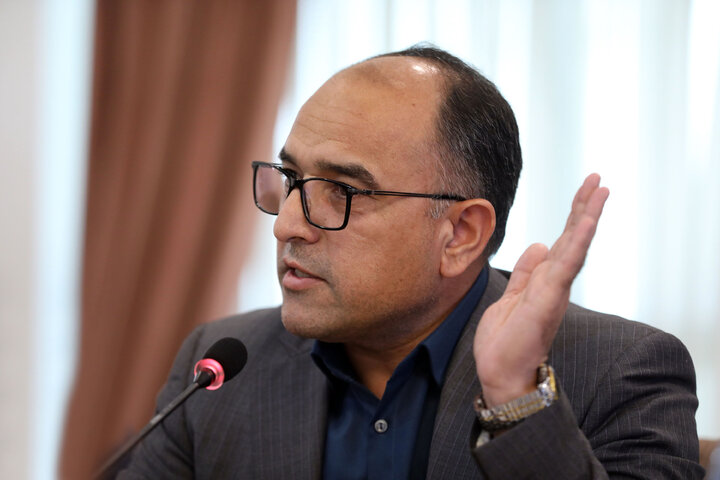 نشست اعضای کمیسیون شوراها با وزیر و معاونین وزارت راه و شهرسازی
