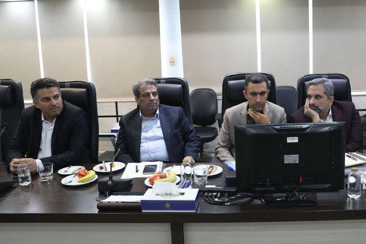 نشست کمیسیون اصل 44مجلس شورای اسلامی با موضوع بررسی بورس