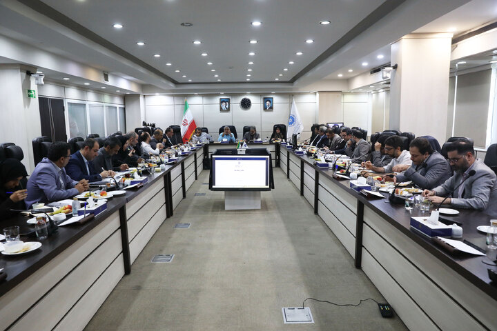 نشست کمیسیون اصل 44مجلس شورای اسلامی با موضوع بررسی بورس