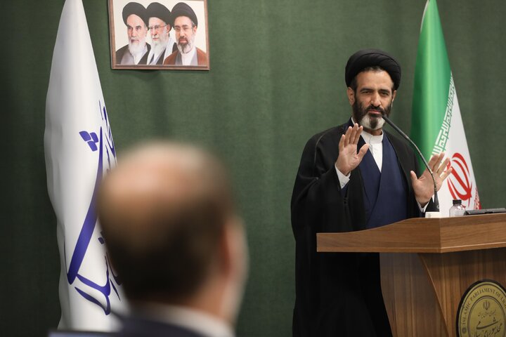 ناطقین صحن علنی ۱۵ شهریور ۱۴۰۵