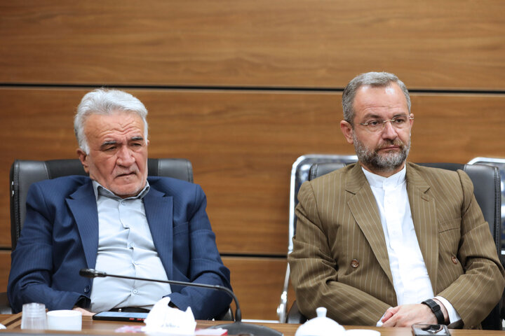 نشست یکشنبه 15شهریور 1405 کمیسیون بهداشت و درمان و پزشکی مجلس شورای اسلامی
