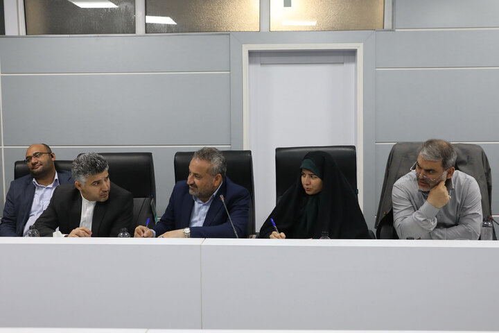 نشست کمیسیون اعضای برنامه و بودجه با رئیس کل سازمان امور مالیاتی