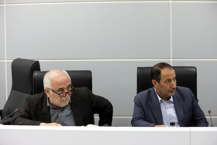 نشست کمیسیون اعضای برنامه و بودجه با رئیس کل سازمان امور مالیاتی