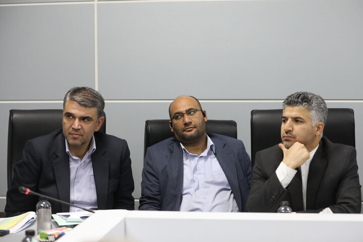 نشست کمیسیون اعضای برنامه و بودجه با رئیس کل سازمان امور مالیاتی
