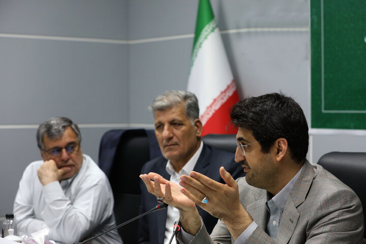 نشست کمیسیون اعضای برنامه و بودجه با رئیس کل سازمان امور مالیاتی