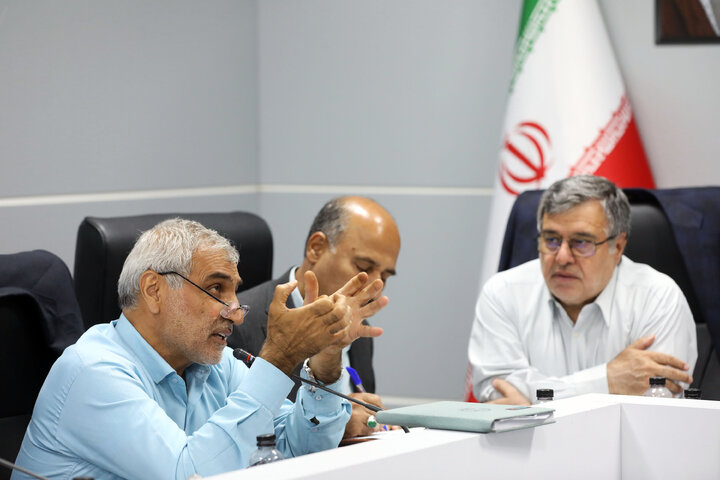 نشست کمیسیون اعضای برنامه و بودجه با رئیس کل سازمان امور مالیاتی