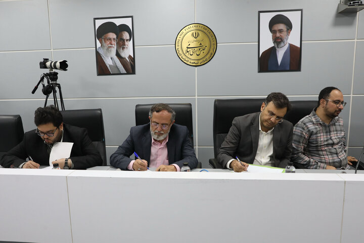 نشست کمیسیون فرهنگی مجلس شورای اسلامی با تشکل های دانشگاهی