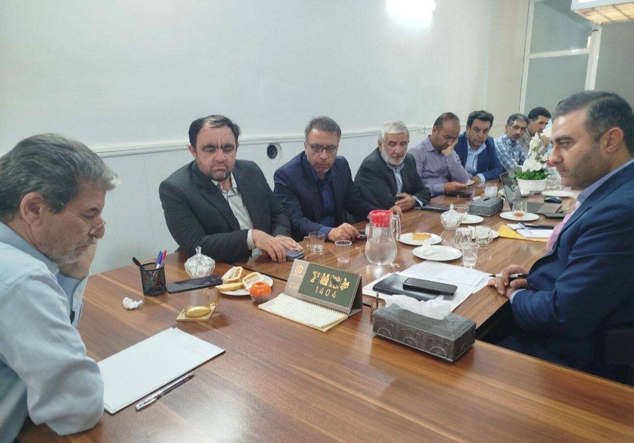 چاره‌اندیشی برای حل مشکلات آب شرب شهرستان گرمه در حضور شهریاری