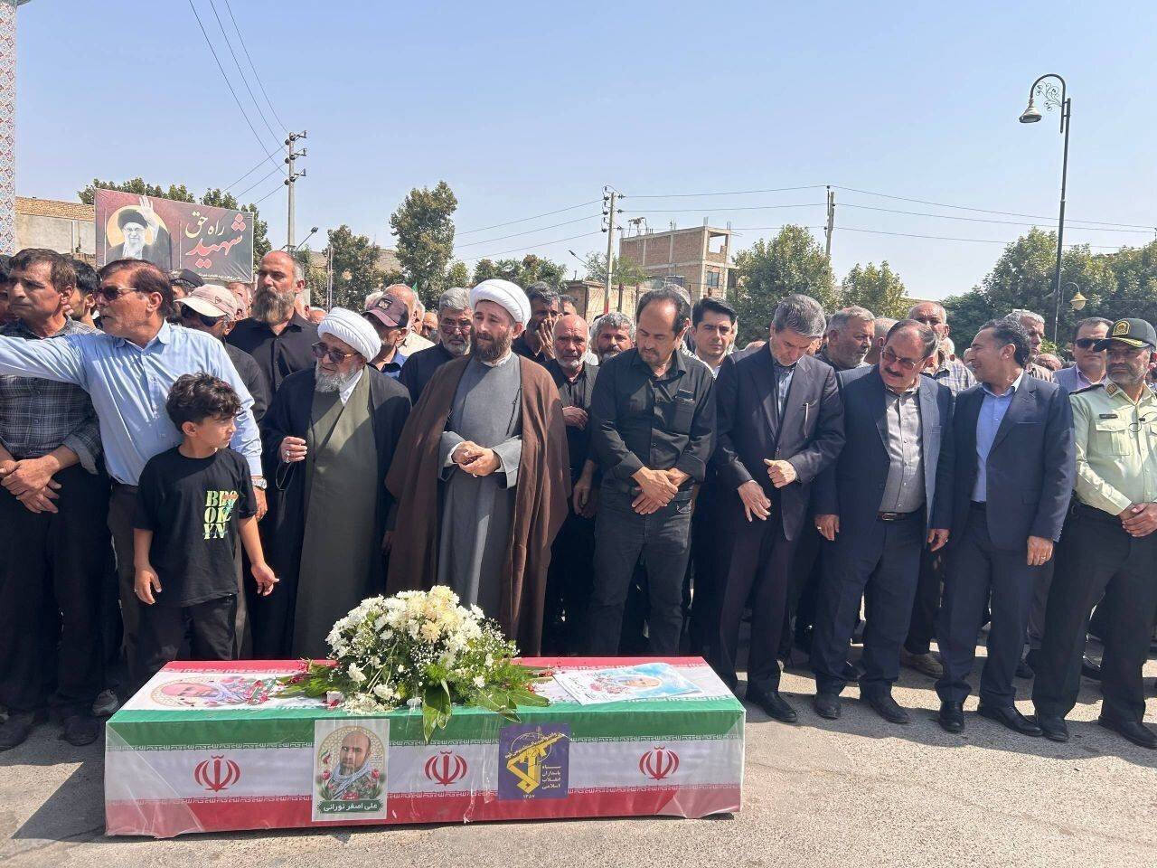 حضور شهریاری در آیین تشییع شهید نورانی در آشخانه