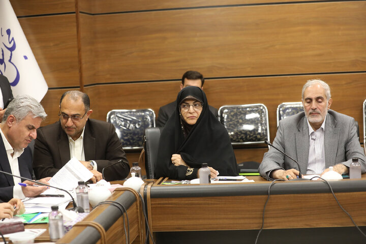 نشست کمیسیون اجتماعی با حضور وزیر راه