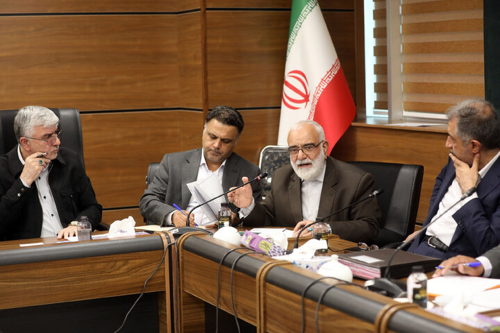 نشست کمیسیون اجتماعی با حضور وزیر راه