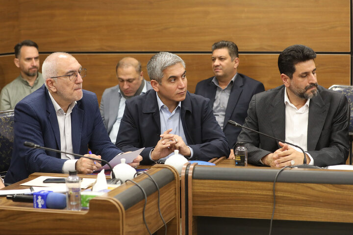 نشست کمیسیون اجتماعی با حضور وزیر راه