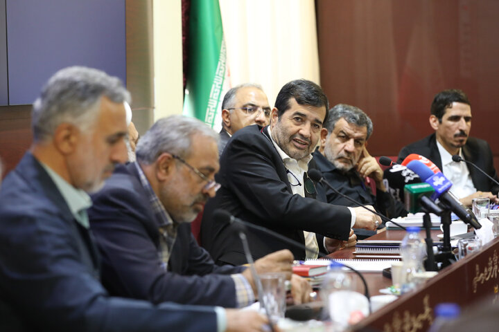 نشست مشترک مجمع نمایندگان استان تهران با وزیر ورزش و جوانان