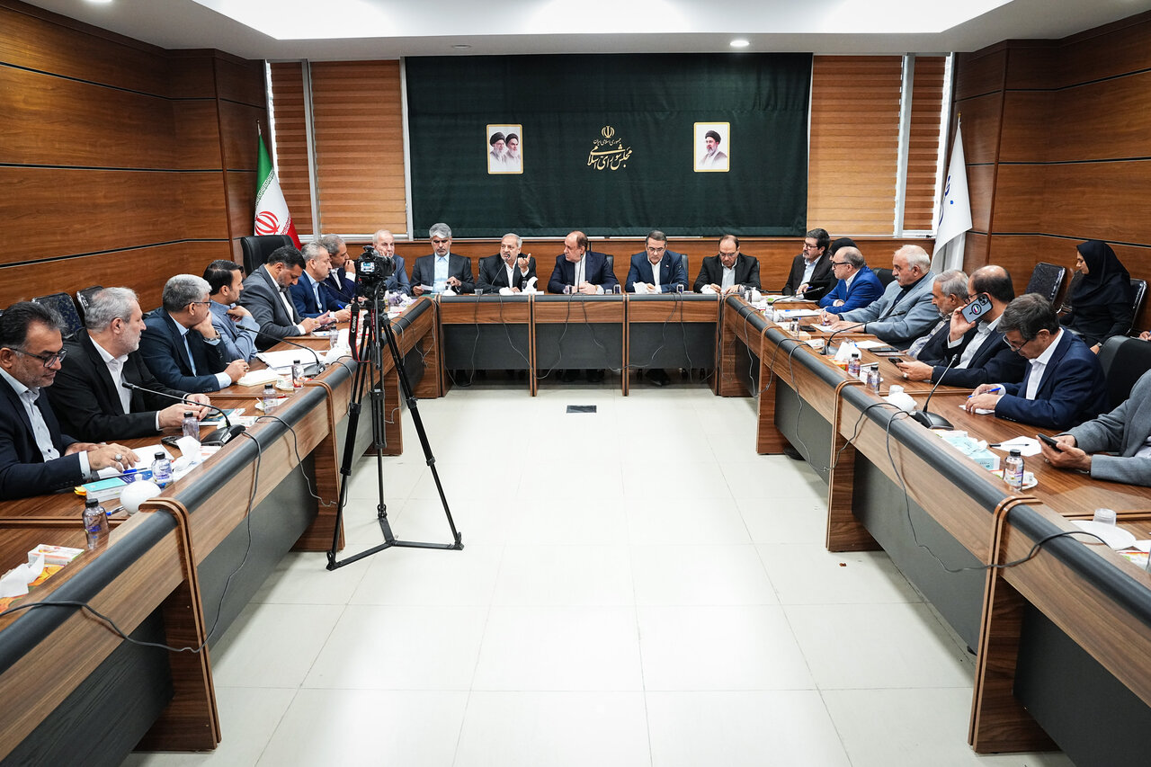 پایان انتظار برای تعیین تکلیف نیروهای غیررسمی؛ کمیته مشترک مجلس و دولت راهکار نهایی را در یک ماه ارائه میکند پایان انتظار برای تعیین تکلیف نیروهای غیررسمی؛ کمیته مشترک مجلس و دولت راهکار نهایی را در یک ماه ارائه میکند