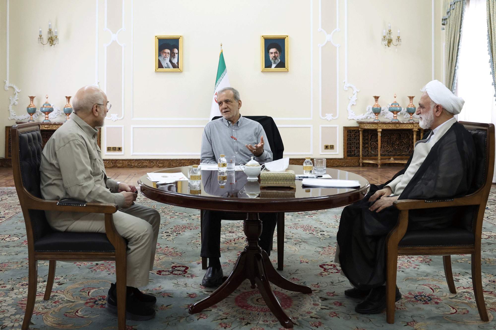 تأکید سران قوا بر تحکیم وحدت ملی و اقتدار ایران