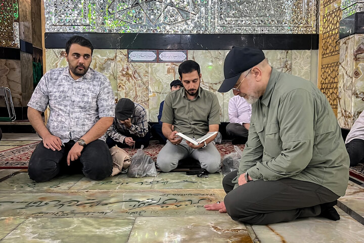حضور دکتر قالیباف رئیس مجلس در حرم مطهر حضرت عبدالعظیم حسنی(ع)