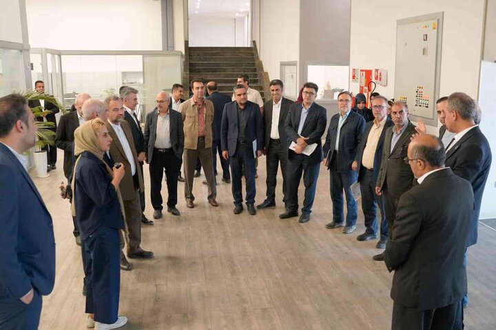 بازدید کمیسیون بهداشت مجلس از کنسرسیوم دیالیز ایران