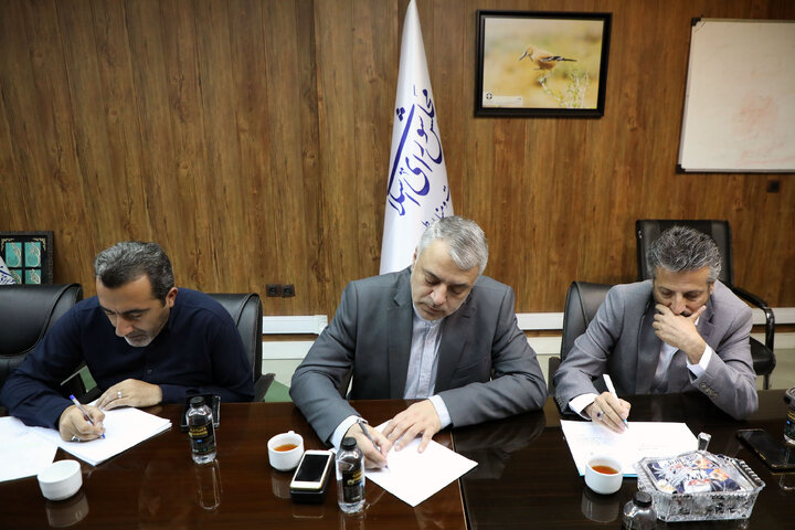 نشست مشترک هیات رئیسه کمیسیون عمران و فراکسیون ورزش با مسئولان وزارت ورزش و جوانان