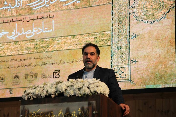 نسخ خطی باید به نیازهای جامعه معاصر پاسخ دهند