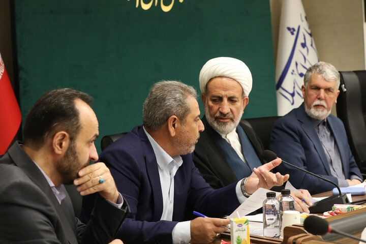 نشست کمیسیون فرهنگی مجلس با حضور وزیر فرهنگ و ارشاد اسلامی