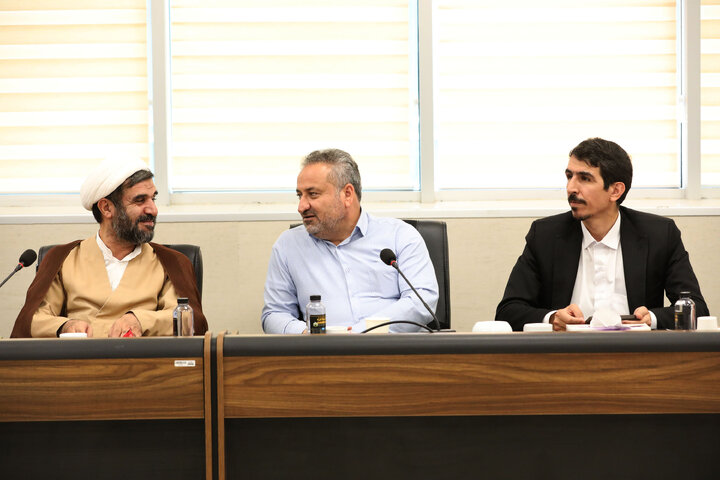نشست کمیسیون فرهنگی مجلس با حضور وزیر فرهنگ و ارشاد اسلامی