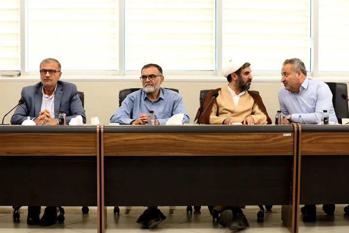 نشست کمیسیون فرهنگی مجلس با حضور وزیر فرهنگ و ارشاد اسلامی