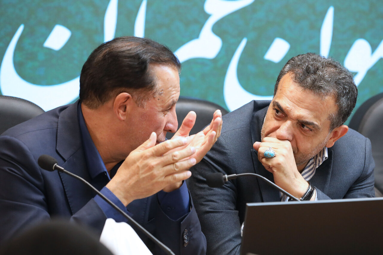 تدوین طرح جامع مسکن نیازمند عزم ملی دستگاه‌هاست/ بانک‌ها پای کار بیایند/ عدم واگذاری زمین، وزیر راه را به صحن علنی کشاند
