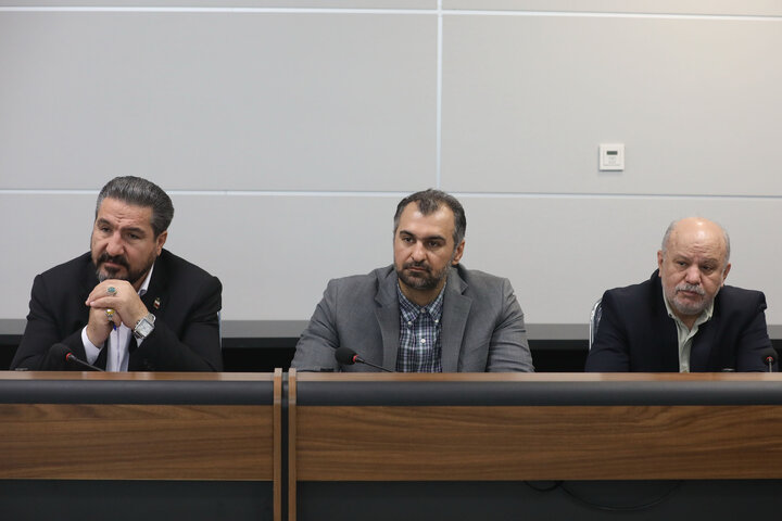 جلسه مجمع نمایندگان استان تهران با موضوع حمل نقل ریلی استان تهران