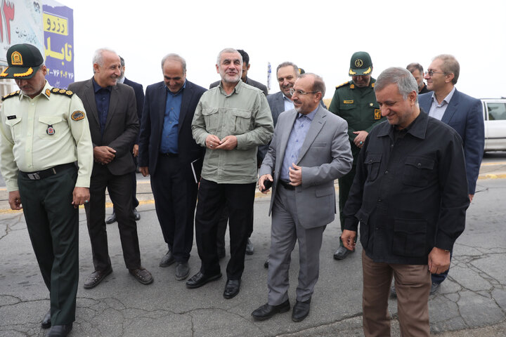 بازدید نیکزاد نایب رئیس مجلس از بیمارستان نیمه تمام شهرستان طالقان