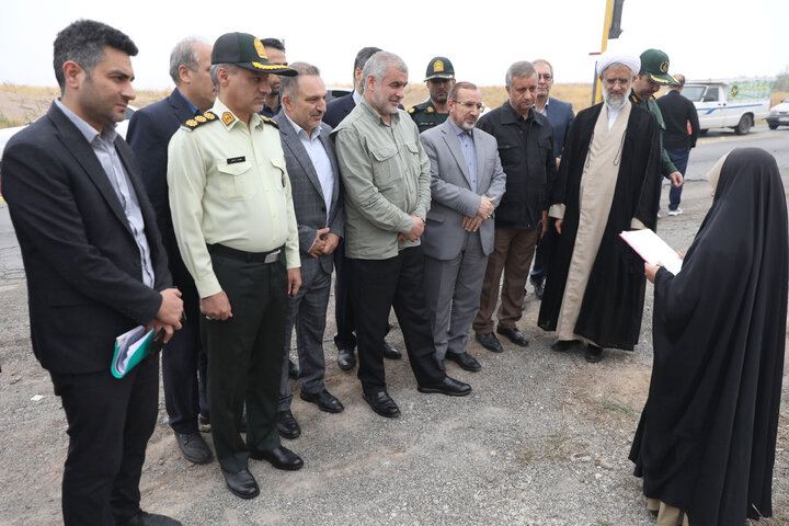بازدید نیکزاد نایب رئیس مجلس از بیمارستان نیمه تمام شهرستان طالقان