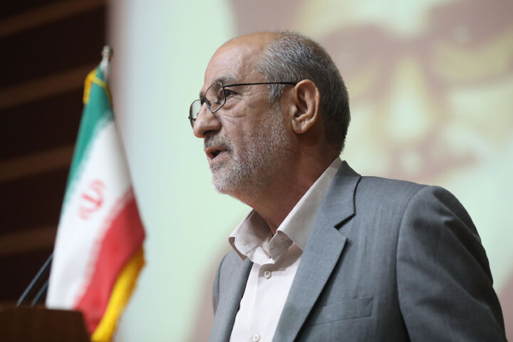 حضور نیکزاد نایب رئیس مجلس در مراسم سالگرد ارتحال آیت الله طالقانی