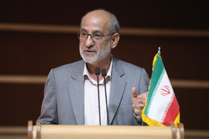 حضور نیکزاد نایب رئیس مجلس در مراسم سالگرد ارتحال آیت الله طالقانی