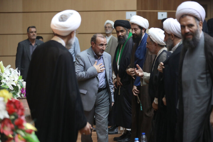حضور نیکزاد نایب رئیس مجلس در مراسم سالگرد ارتحال آیت الله طالقانی