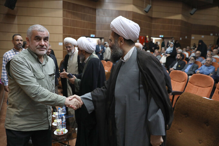 حضور نیکزاد نایب رئیس مجلس در مراسم سالگرد ارتحال آیت الله طالقانی