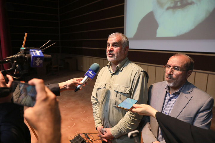 حضور نیکزاد نایب رئیس مجلس در مراسم سالگرد ارتحال آیت الله طالقانی