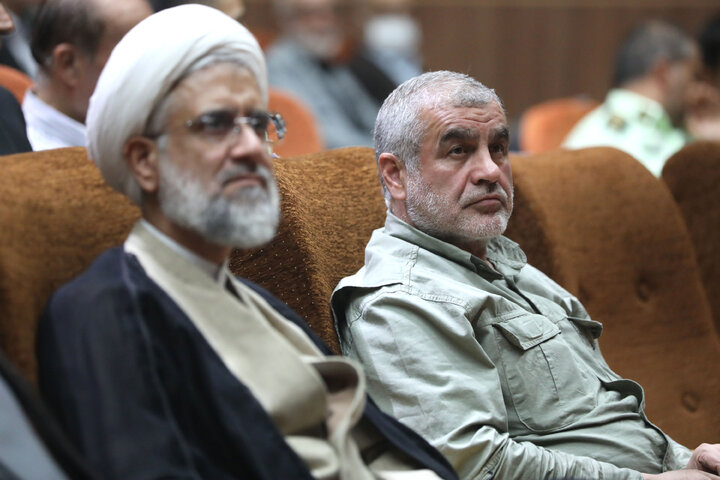 حضور نیکزاد نایب رئیس مجلس در مراسم سالگرد ارتحال آیت الله طالقانی