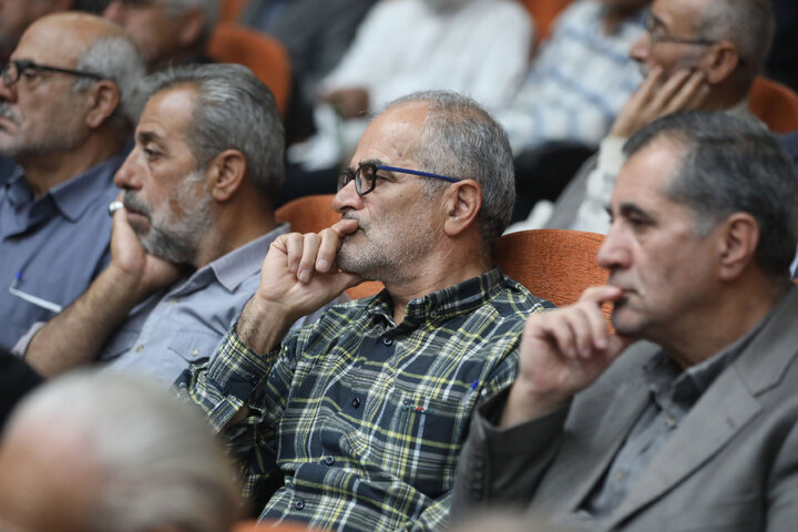 حضور نیکزاد نایب رئیس مجلس در مراسم سالگرد ارتحال آیت الله طالقانی