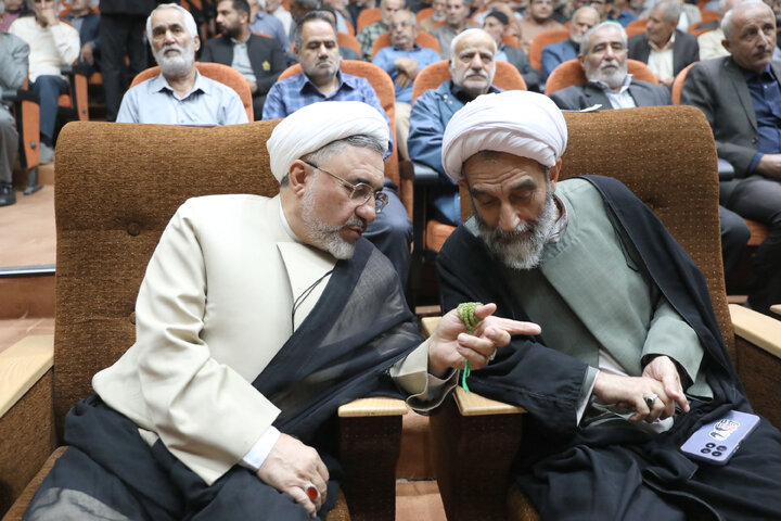 حضور نیکزاد نایب رئیس مجلس در مراسم سالگرد ارتحال آیت الله طالقانی